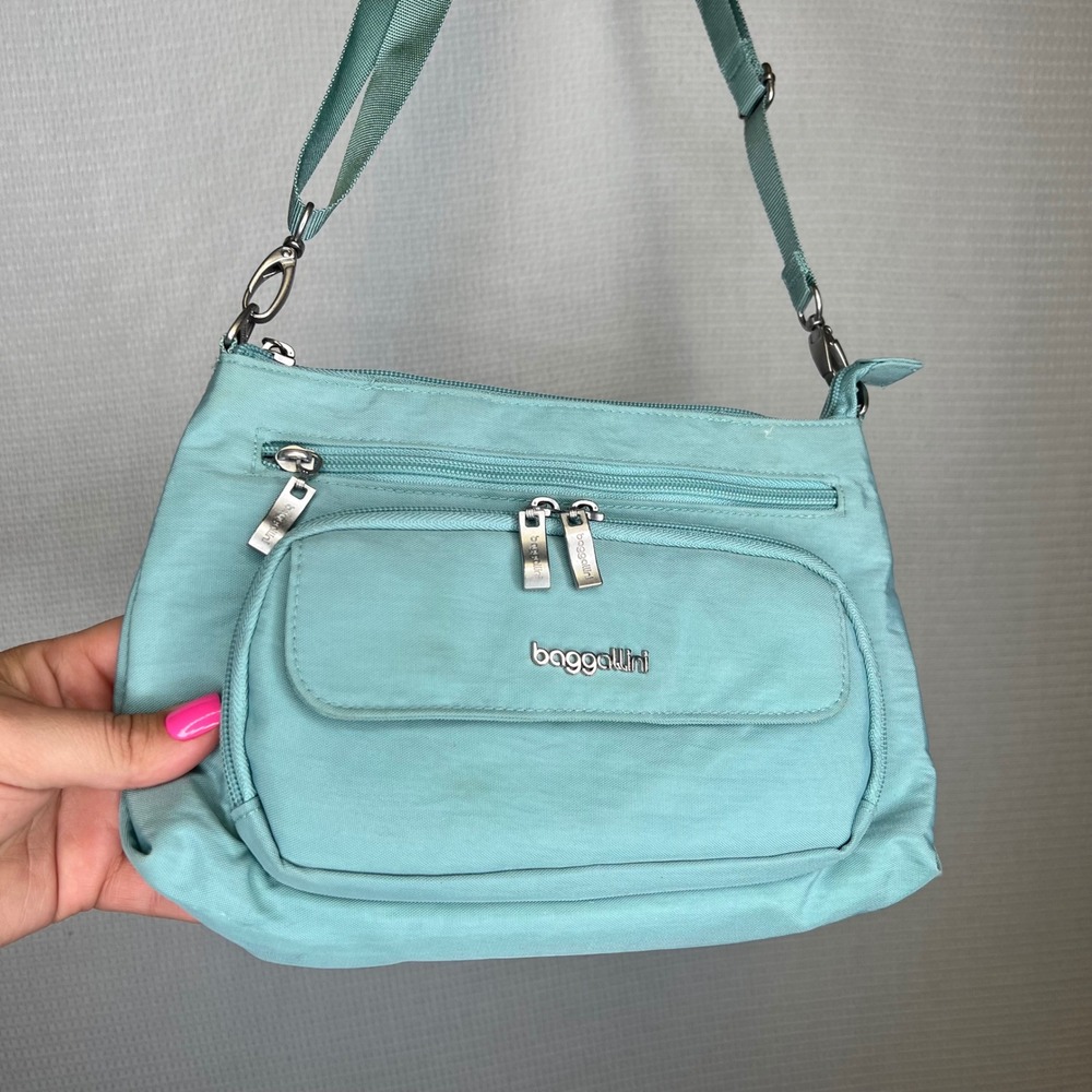 Baggallini Aqua Blue Nylon RFID Crossbody Bag Organizer Travel Shoulder Purse